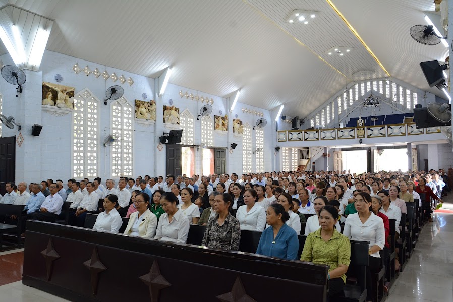 HÀNH HƯƠNG NĂM THÁNH CỦA QUÝ CHỨC GIÁO HẠT MẪU TÂM