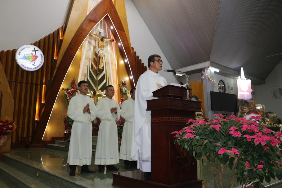 GX Châu Sơn: Lễ Thánh Gia