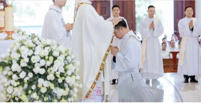CÁC LINH MỤC HƯU DƯỠNG – NHỮNG CHỨNG NHÂN ÂM THẦM CỦA ĐỨC TIN VÀ TÌNH YÊU