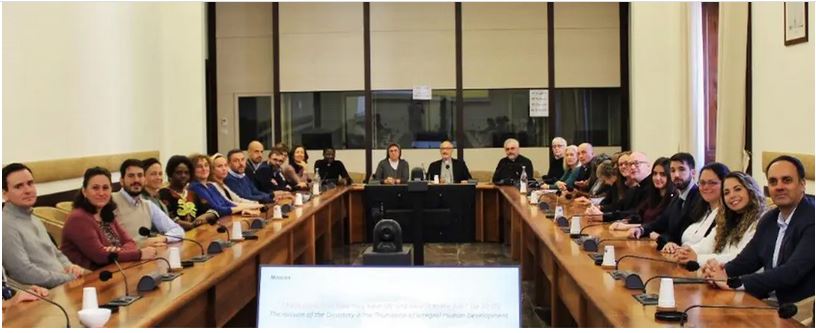 GIỚI THIỆU BỘ PHÁT TRIỂN CON NGƯỜI TOÀN DIỆN