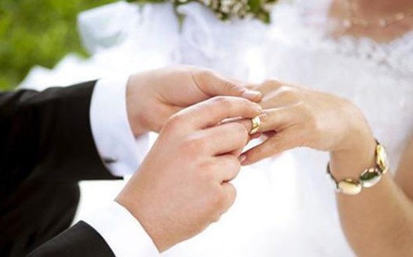 CHÚC MỪNG NGÀY HẠNH PHÚC LỨA ĐÔI